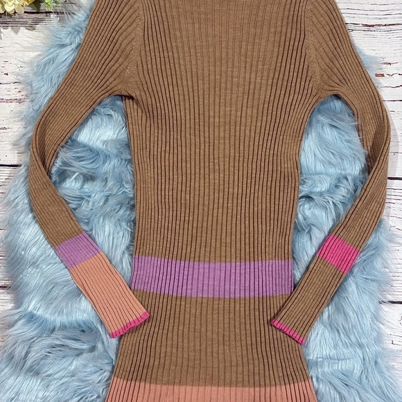 Demylee New York Wool Ribbed Camel Colorblock Tunic Sweater - Picture 6 of 9